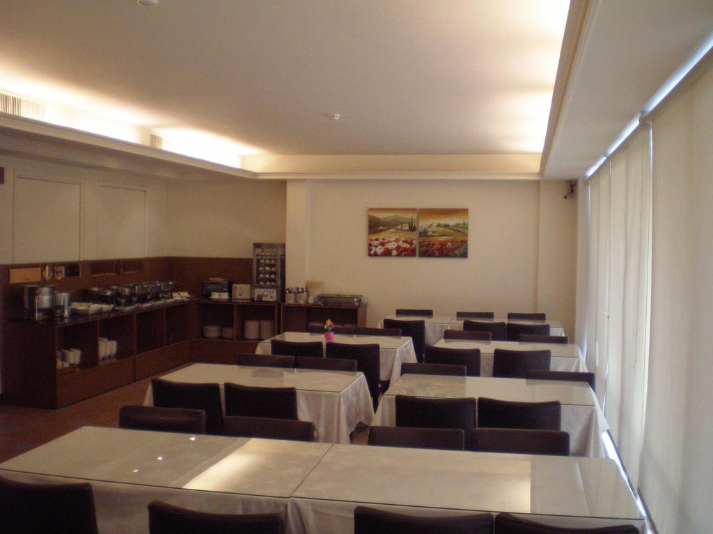 Emperor Hotel Гаосюн Экстерьер фото