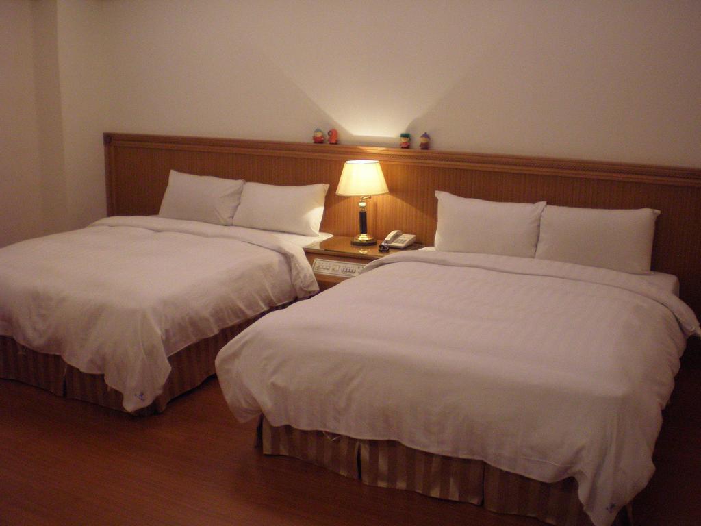 Emperor Hotel Гаосюн Номер фото